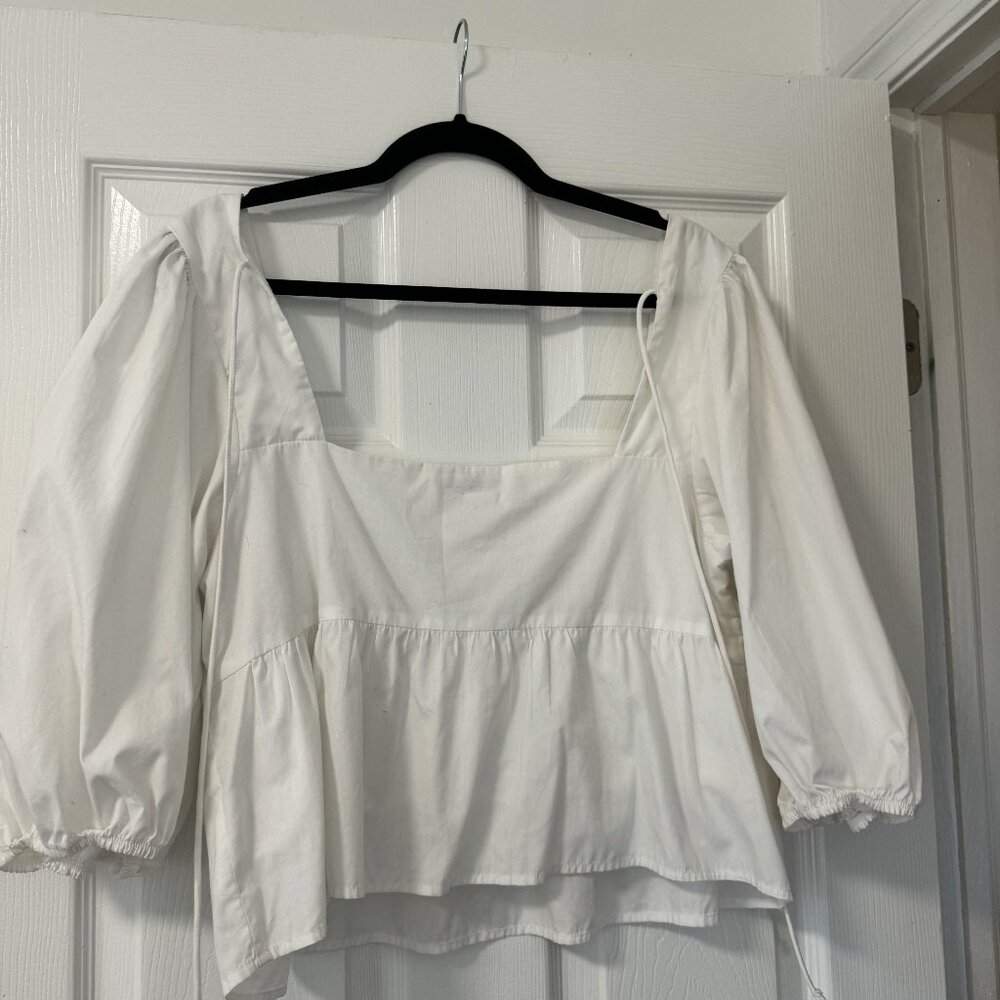 A&F White Puffy Sleeve Square Neck Blouse